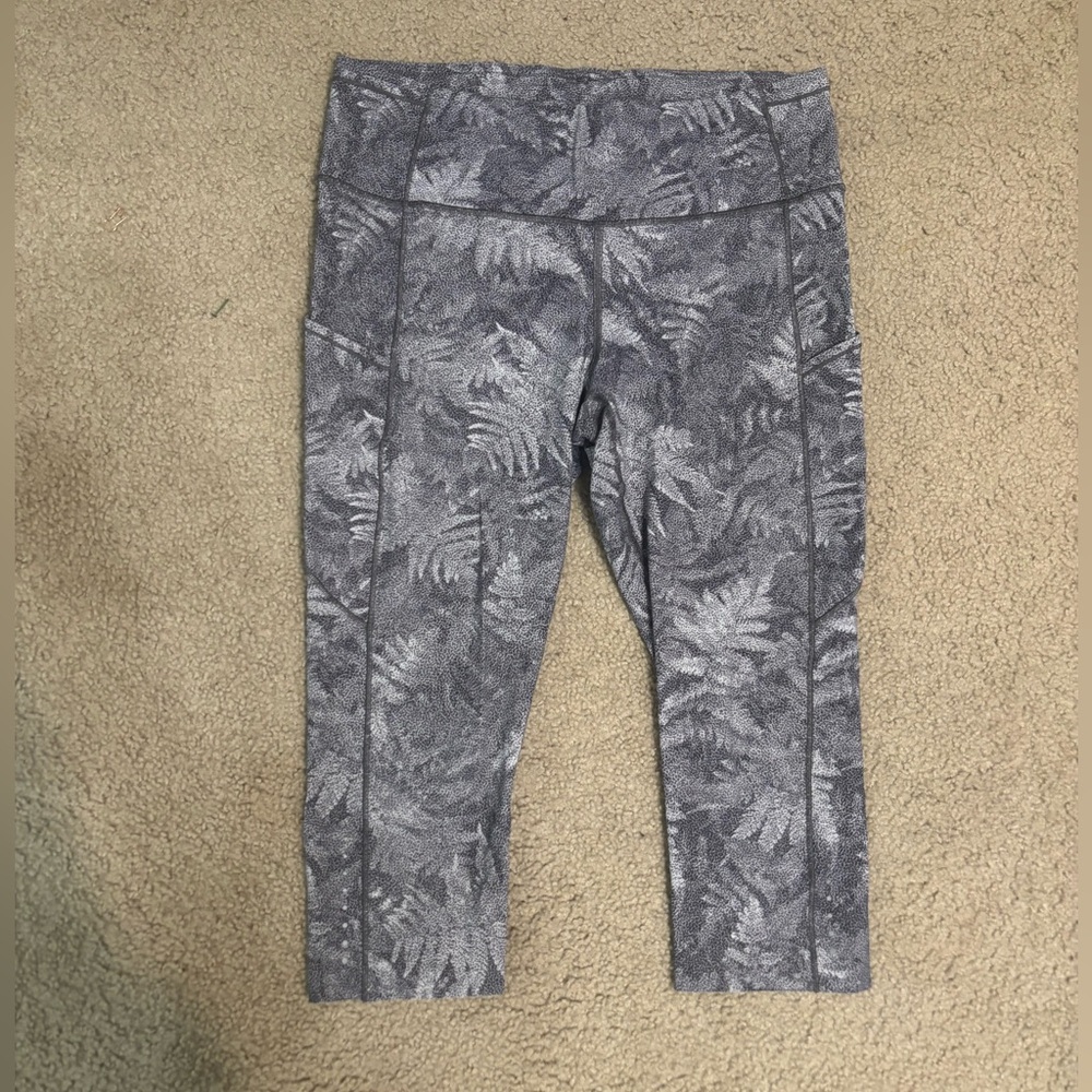 EUC Lululemon Fast and Free 19” leggings Size 12